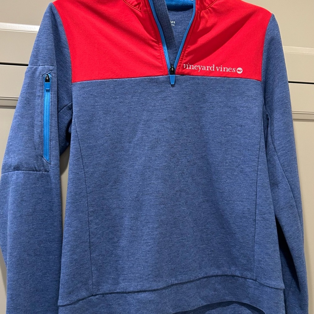 Vineyard Vines size L (16) boys blue and red jacket sports sweater.